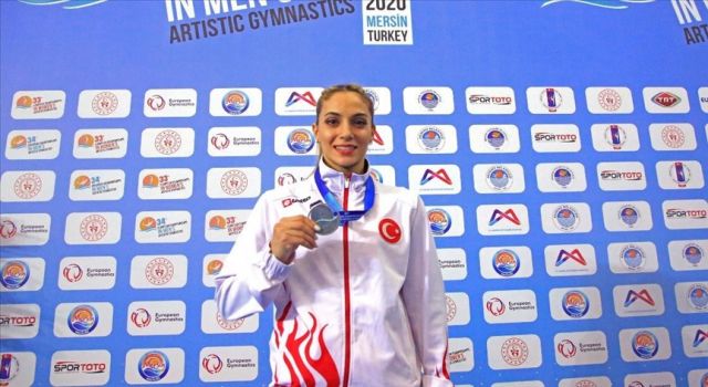 Göksu Üçtaş Şanlı, Avrupa Kadınlar Artistik Cimnastik Şampiyonası'nda gümüş madalya kazandı