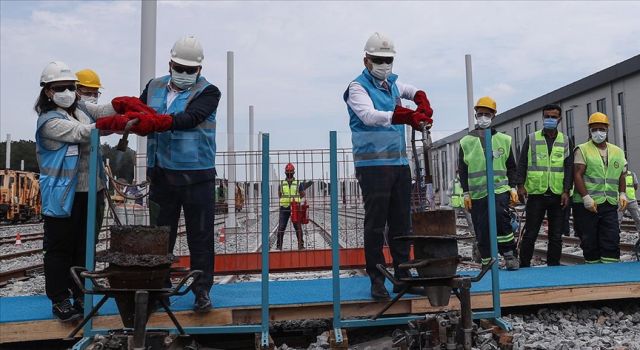 Ulaştırma ve Altyapı Bakanlığının İstanbul'daki 7 metro hattı 2023'te tamamlanmış olacak