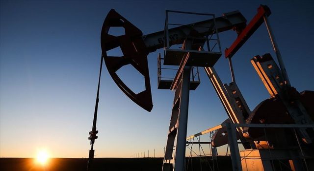 Rusya’nın petrol ve gaz ihracatı geliri düştü