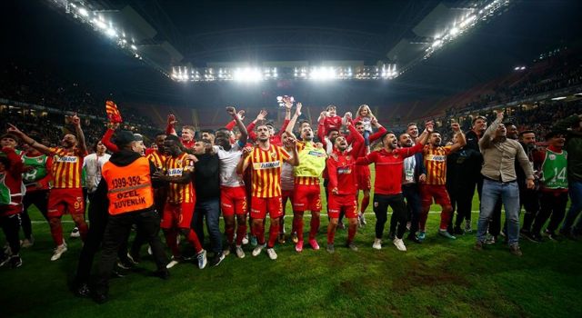 Ziraat Türkiye Kupası'nda ilk finalist Kayserispor