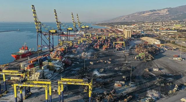 İhracatçılar İskenderun Limanı'nın yeniden faaliyete geçmesini bekliyor