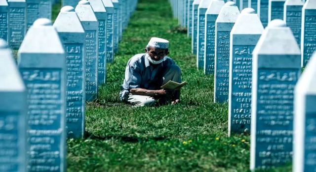 Avrupa'nın ortasında ki soykırım: Srebrenitsa