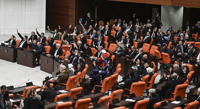 Uzlaşma çıkmazsa doğrudan referandum