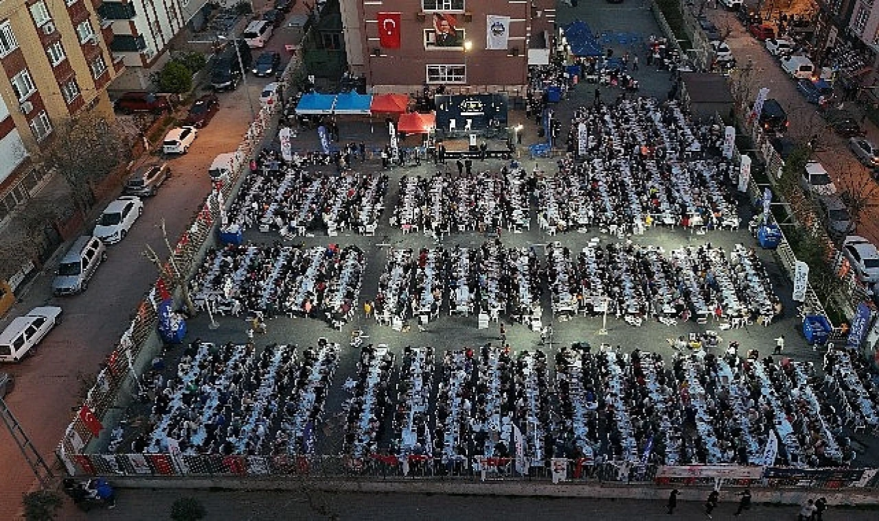 Ramazan Coşkusu yurdun dörtbir yanında iftar sofralarıda kutlanıyor