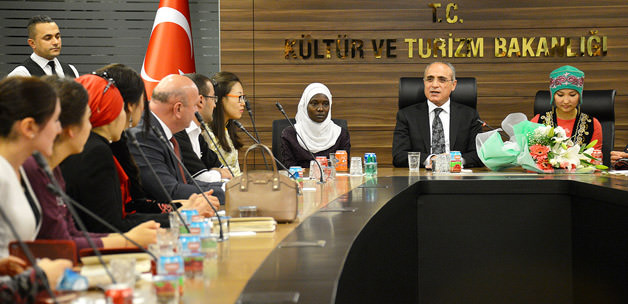Türk İslam dünyasının gençleriyle buluştu
