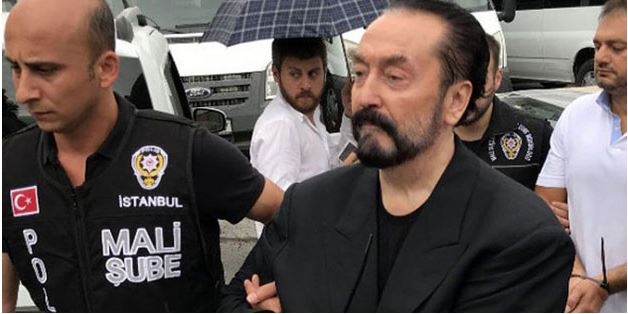 Adnan Oktar'dan Dubai ve Hong Kong’a Uzanan Büyük Vurgun!