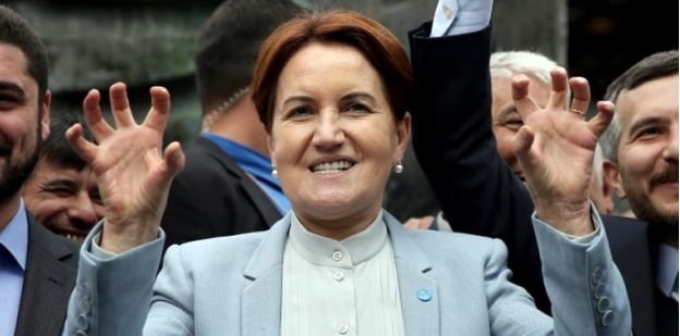 Akşener: Müslümanım, Hacca da Gittim, Ancak...