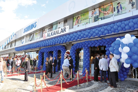 Alkanlar Elektrik’in Samandıra’daki Showroomu Açıldı.