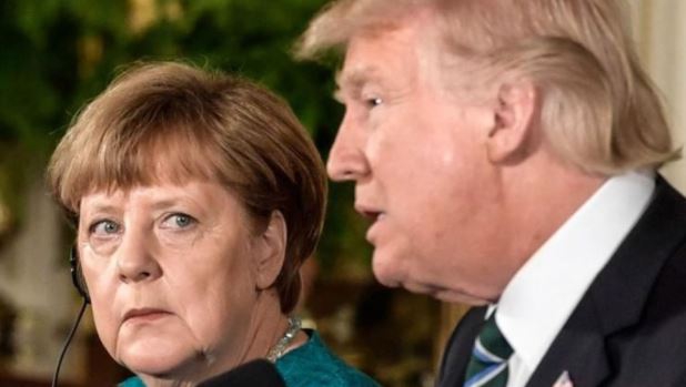 Angela Merkel, Donald Trump'a "Yol Gösterdi"