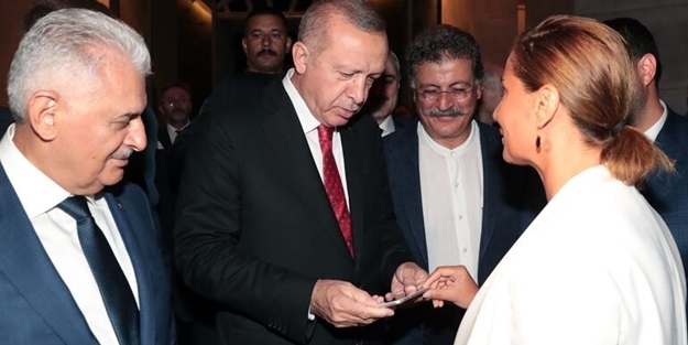 Hande Fırat telefonu müze için Erdoğan'a verdi