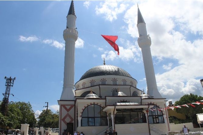 Kurfallı Köyü Camii Muhteşem Törenle İbadete Açıldı