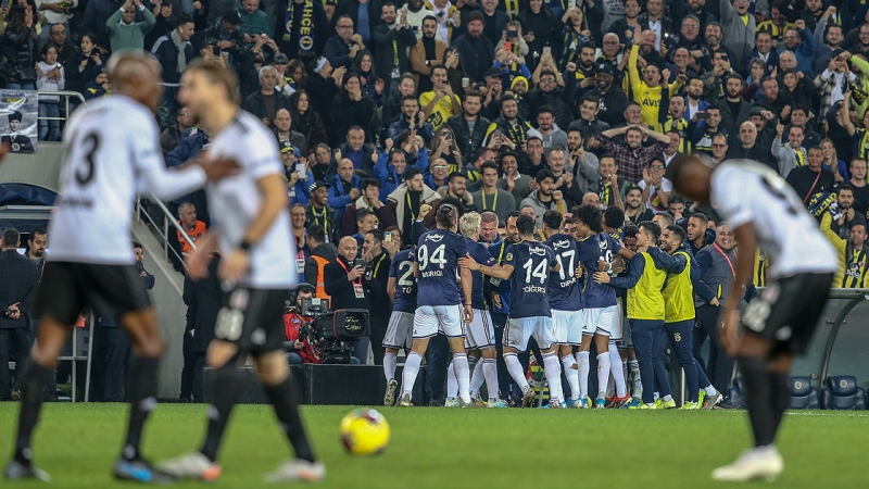 Yılın son derbisinin galibi Fenerbahçe