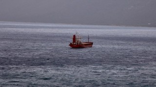 Libya'ya ilaç taşıyan Türk gemisi talimatlara uymadığı iddiasıyla Hafter güçleri tarafından alıkondu