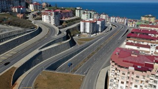 Karadeniz Sahil Yolu'nun Trabzon geçişinde trafiği rahatlatacak projenin yüzde 60'ı tamamlandı
