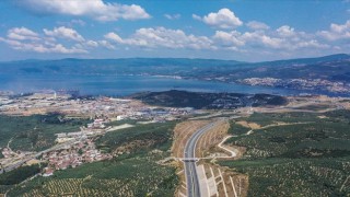 'İstanbul-İzmir Otoyolu' güzergahtaki illerin ekonomisine ve turizmine de katkı sağlıyor