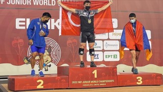 Milli halterci Yusuf Fehmi Genç'ten 3 madalya
