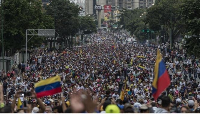 ABD Venezuela'daki Bürokratlarını Geri Çağırıyor