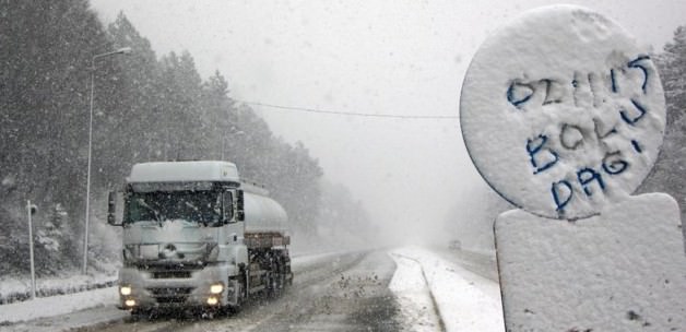 Bolu ve Ankara beyaza büründü!