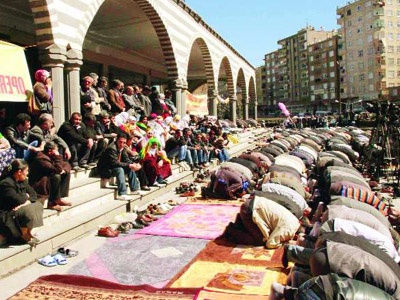 BDPnin hedefinde artık camiler var