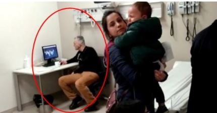 Hastanede Skandal! Vatandaş Tedavi Bekledi, Doktor İskambil Oynadı