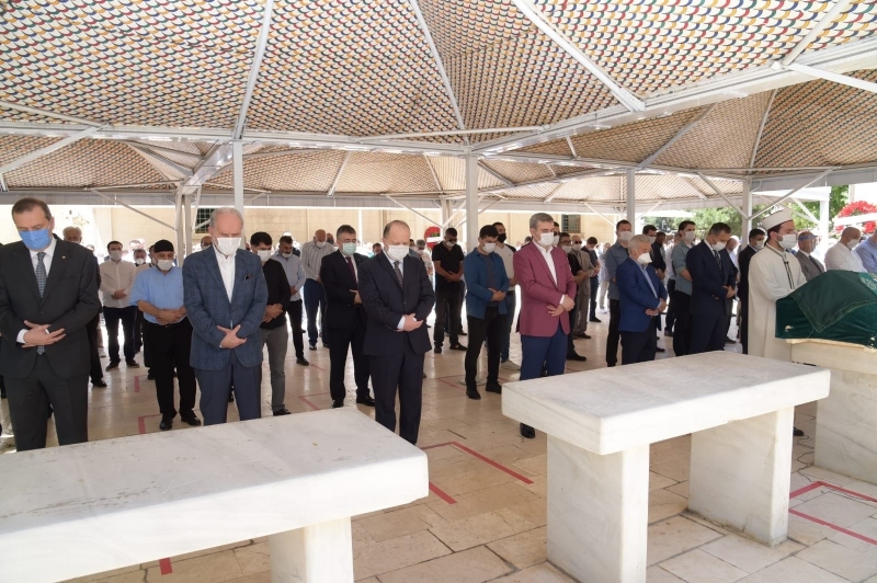 İTO Meclis Başkanı Oran’ın annesi ebediyete uğurlandı