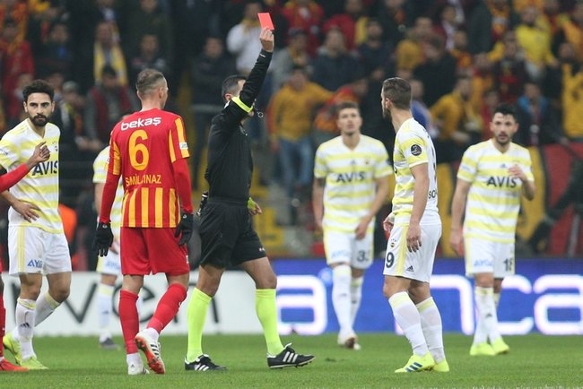 Kayserispor evinde Fenerbahçe'yi yendi