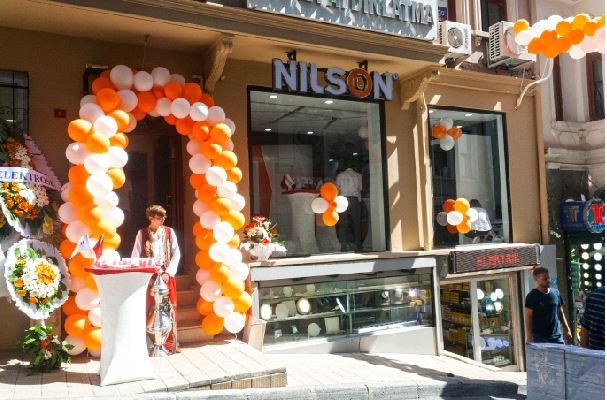 Nilson’dan Sektörünün Kalbi Olan Karaköy’de Showroom Açılışı