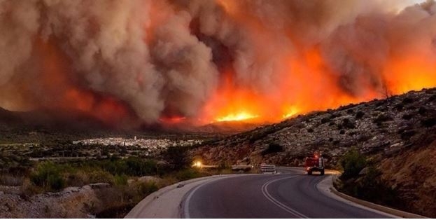 Yunanistan'daki Yangın Bölgesi Küle Döndü